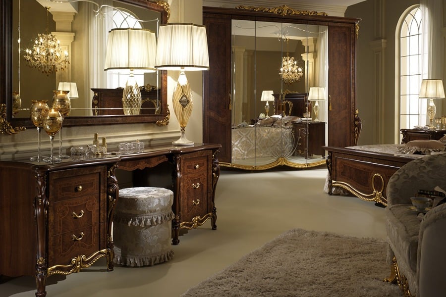 Mirrored Dresser Vs. Traditional Wood Dresser: Comparing Styles And Features  